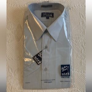 Vintage NOS Sutton Place Pale Blue Mens Size 16 Short Sleeve Button Sport Shirt